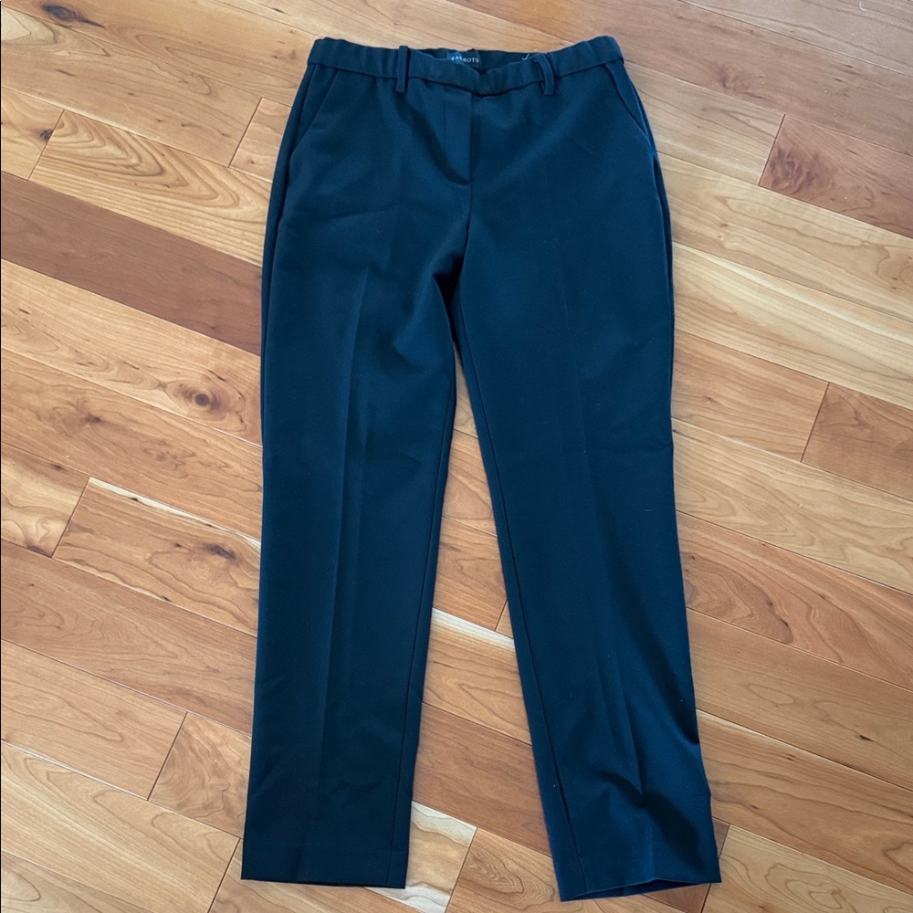 Talbots Women’s black slacks. NWT size 4.